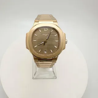 Patek Philippe Nautilus 7118/1R-010 35mm Rose gold Brown