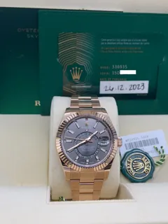 Rolex Sky-Dweller 336935 42mm Rose gold Gray