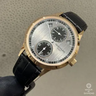 Patek Philippe Annual Calendar Regulator 5235/50R-001 Rose gold Black