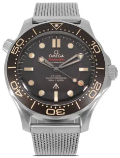 Omega Seamaster Diver 300M 007 Edition 42mm titanium$sapphire crystal Black