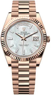 Rolex Day-Date 40 228235 Rose gold White