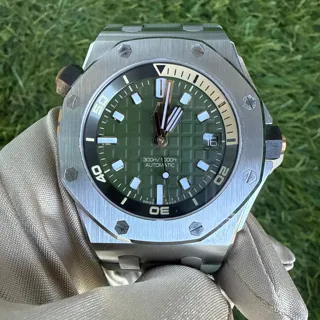 Audemars Piguet Royal Oak Offshore Diver 15720ST.OO.A052CA.01 Stainless steel Green