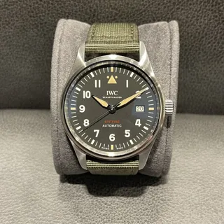 IWC Pilot IW326805 Stainless steel Black