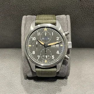 IWC Pilot IW387901 Stainless steel Black