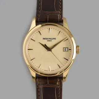 Patek Philippe Calatrava 5227J-001 Yellow gold White