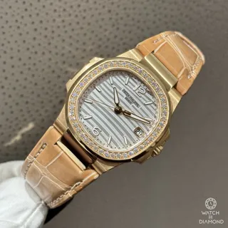 Patek Philippe Nautilus 7010R-011 Rose gold Silver