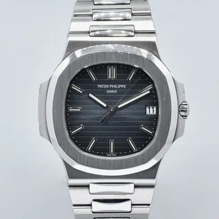 Patek Philippe Nautilus 5711/1A-001 Stainless steel Blue