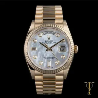 Rolex Day-Date 36 128238 36mm Yellow gold White