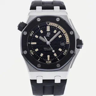 Audemars Piguet Royal Oak Offshore Diver 15720CN.OO.A002CA.01 White gold Black