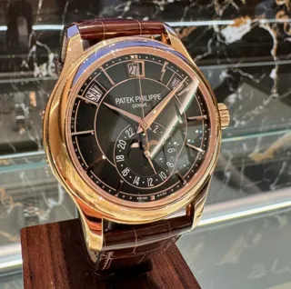 Patek Philippe Annual Calendar 5205R-011 Rose gold Green