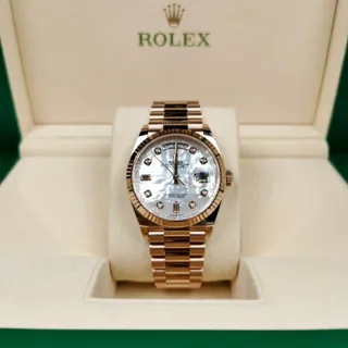 Rolex Day-Date 128235-0029 Rose gold White