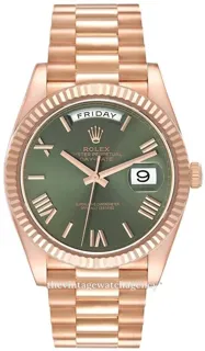 Rolex Day-Date 40 228235-0025 Everose gold Green