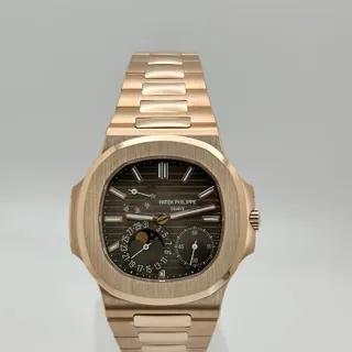 Patek Philippe Nautilus 5712/1R-001 ( MOON ) 40mm Rose gold Brown