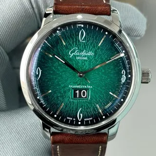 Glashütte Sixties Panorama Date 2-39-47-04-02-04 42mm Stainless steel Green