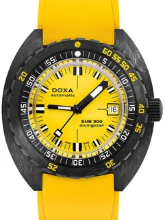 Doxa SUB 300 822.70.361.31 Carbon fiber Golden