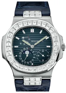 Patek Philippe Nautilus 5724G-001 White gold Blue