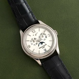 Patek Philippe Annual Calendar 5146G-001 White gold Beige