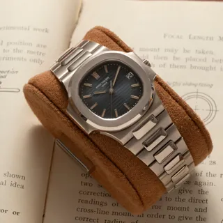 Patek Philippe Nautilus 3800/1G White gold Blue