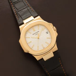 Patek Philippe Nautilus 5711J-001 Yellow gold Silver