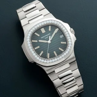 Patek Philippe Nautilus 5713/1G-010 White gold Blue