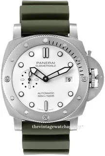 Panerai Submersible PAM 01226 Stainless steel White