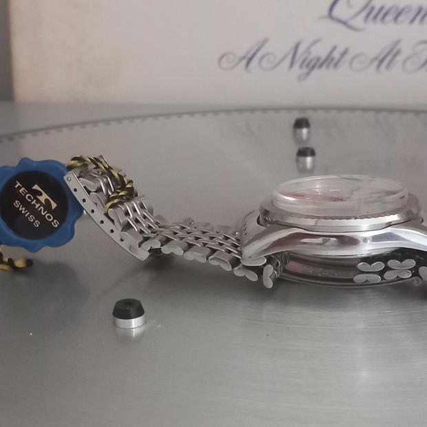 Technos Stainless steel Silver 1970 | Dealer | EveryWatch