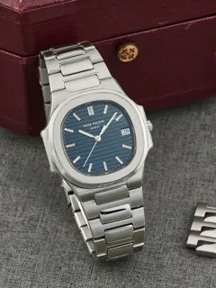 Patek Philippe Nautilus 3900/1A 32mm Stainless steel Blue