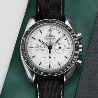 Omega Speedmaster Snoopy 311.32.42.30.04.003 Ceramic and Stainless steel Silver