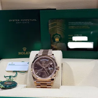 Rolex Day-Date 40 228235-0002 Rose gold Brown