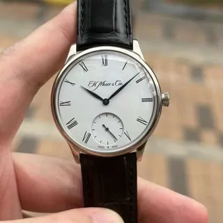 H. Moser & Cie. Venturer 2327-0200 39mm White gold White