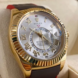 Rolex Sky-Dweller 326138-0003 42mm Yellow gold Silver