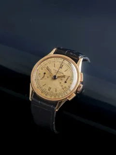 Universal Genève Uni-Compax 34mm 18k yellow gold Cream