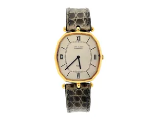 Van Cleef & Arpels 15mm 18k yellow gold