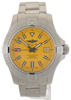 Breitling Avenger A17319 45mm Stainless steel Golden