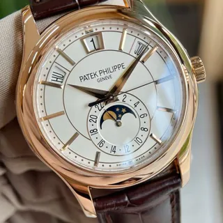 Patek Philippe Annual Calendar 5205R-001 40mm Rose gold White