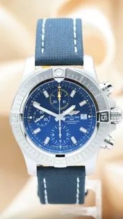 Breitling Avenger A13317 45mm Blau