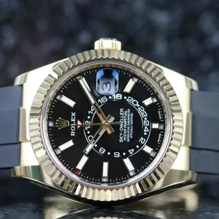 Rolex Sky-Dweller 326238 42mm Yellow gold Black