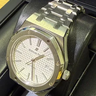 Audemars Piguet Royal Oak Selfwinding 15400ST.OO.1220ST.02.A ( OAK  ) 41mm Stainless steel White