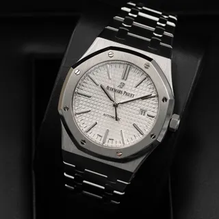 Audemars Piguet Royal Oak Selfwinding 15400ST.OO.1220ST.02 ( OAK  ) 41mm Stainless steel Silver