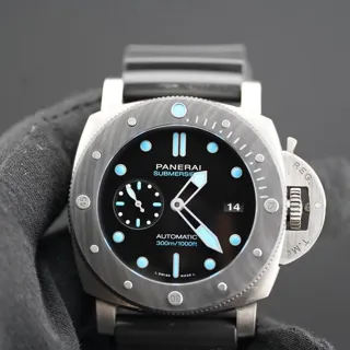 Panerai Submersible PAM 00799 | Carbon fiber