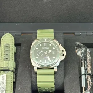 Panerai Submersible PAM 01287 44mm Stainless steel Green