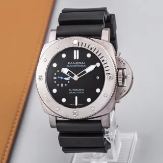 Panerai Submersible PAM02305 47mm Titanium Black