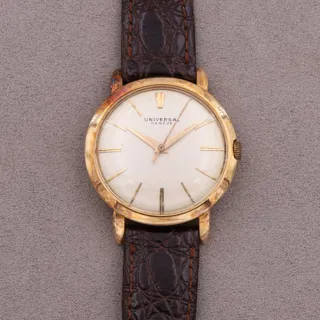 Universal Genève 106555 33mm 18k rose gold