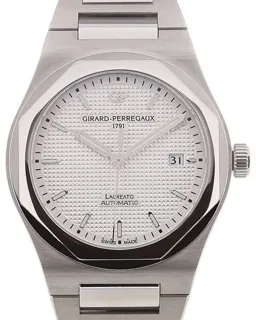 Girard-Perregaux Laureato 81000-11-131-11A Stainless steel Silver