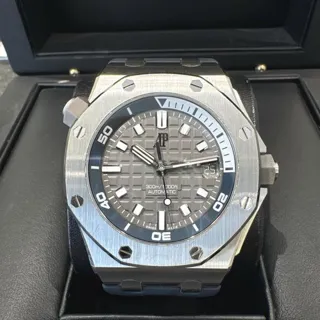 Audemars Piguet Royal Oak Offshore Diver 15720ST.OO.A009CA.01 ( OAK  ) 42mm Stainless steel