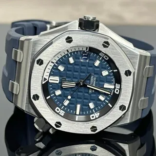 Audemars Piguet Royal Oak Offshore Diver 15720ST.OO.A027CA.01 ( OAK  ) 42mm Stainless steel Blue