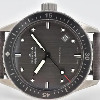 Blancpain Fifty Fathoms Bathyscaphe 5000-1210-G52A 43mm Titanium Gray