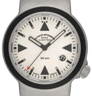 Mühle Glashütte S.A.R. Rescue-Timer M1-41-08-MB 42mm Stainless steel White