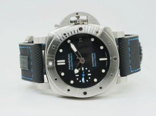 Panerai Luminor Submersible PAM 00973 Stainless steel Black