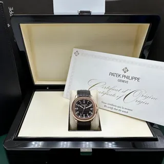 Patek Philippe Aquanaut 5167R-001 40mm Rose gold Brown